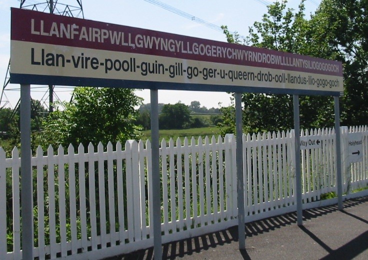 C:\Users\User\Pictures\Llanfairpwllgwyngyllgogerychwyrndrobwllllantysiliogogogoch_station_sign_(cropped_version_1).jpg